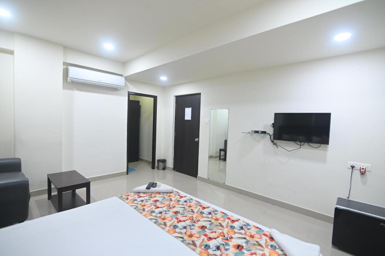 Nk7 Guest House Calcutta Eksteriør billede